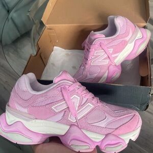 (NEW) Women’s New Balance 9060 ASOS Exclusive Pink Overdye